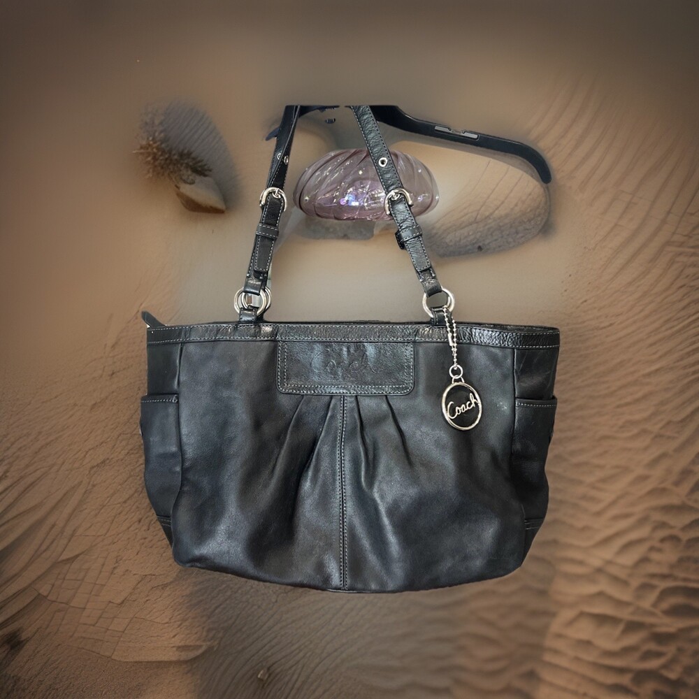 Coach East West Gallery Pleated Black Leather Shoulder Bag Handbag Purse Classic